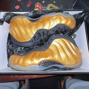 Air foamposite one metallic gold